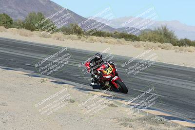 media/Dec-04-2025-Racers Edge (Thu) [[5ebc9f124d]]/3-B Group/7-Session 4 (Turn 10 Inside)/